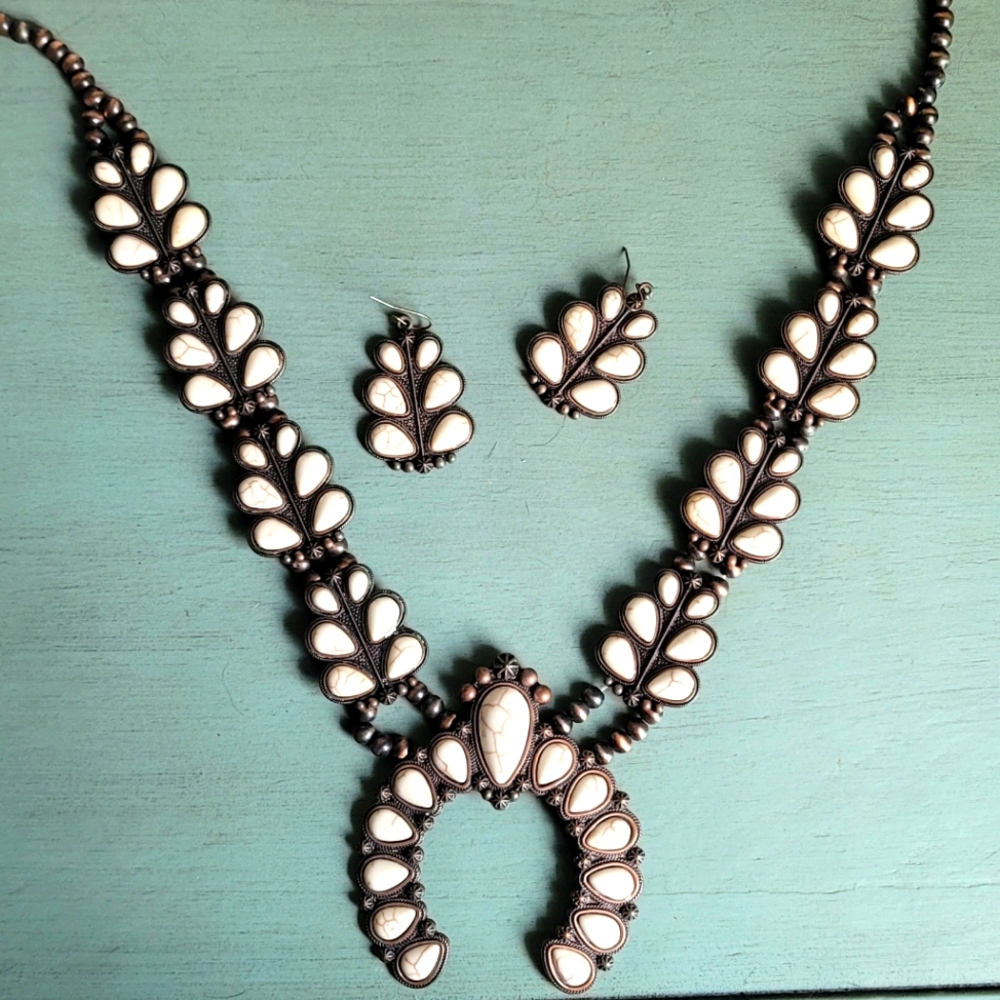 Western Necklace